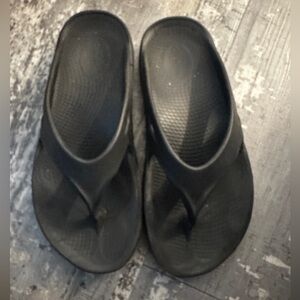 Oofos original sandals, black, W9,M7 Euro 40